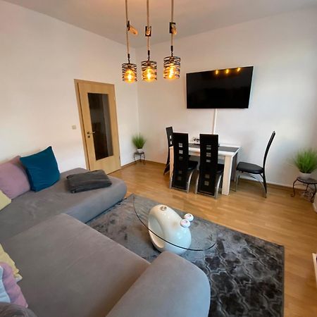 Zur Schleuse - Ferienwohnung Bis 6 Personen Mit Gem Garten Rostock Exterior photo