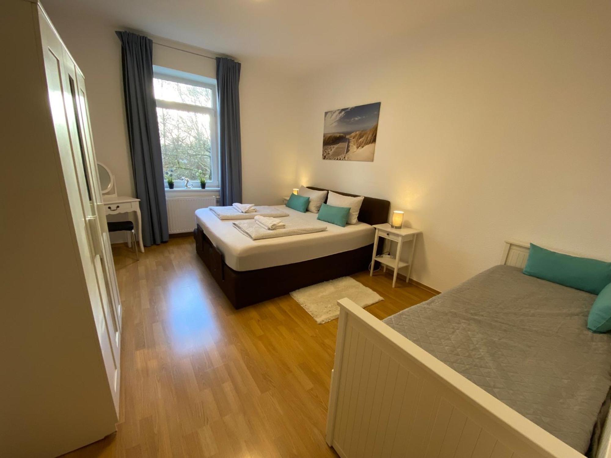 Zur Schleuse - Ferienwohnung Bis 6 Personen Mit Gem Garten Rostock Exterior photo