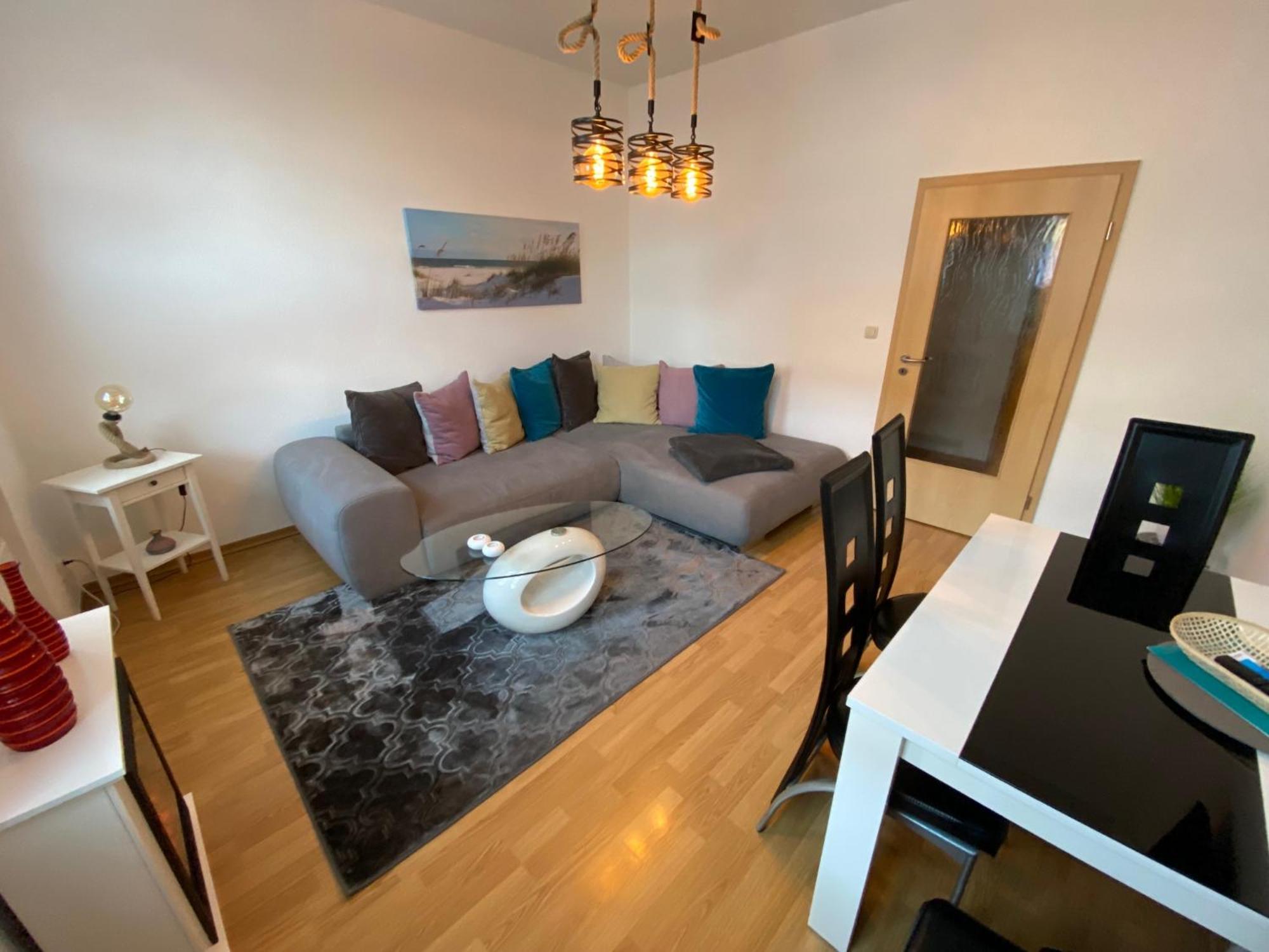Zur Schleuse - Ferienwohnung Bis 6 Personen Mit Gem Garten Rostock Exterior photo
